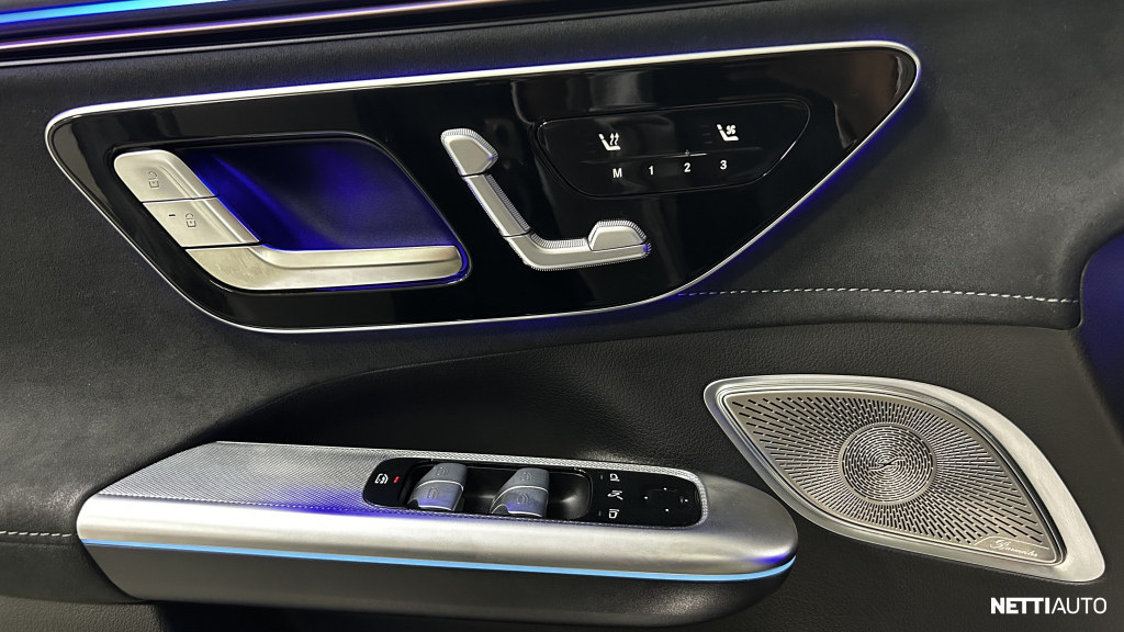 5cc2abba8d600ddb-large