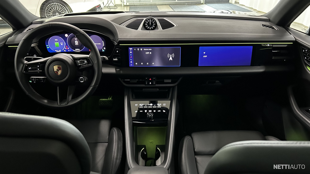 81267783ea1f20c9-large