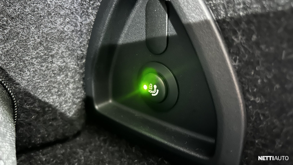 b90362176d142533-large